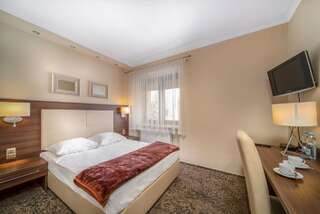 Отель Hotel Promien Скаржиско-Каменна Улучшенный двухместный номер с 1 кроватью-2